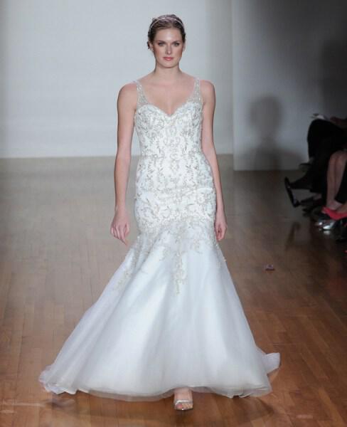 alfred-angelo-wedding-dresses-collection-spring-2014_19
