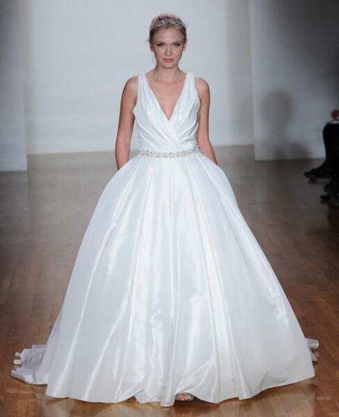 alfred-angelo-wedding-dresses-collection-spring-2014_5