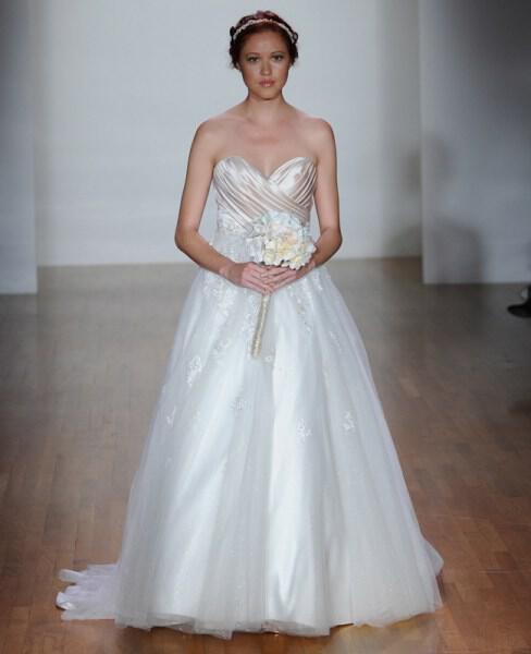 alfred-angelo-wedding-dresses-collection-spring-2014_6