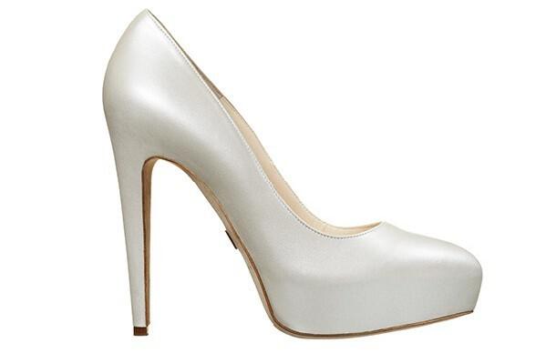 bridal-shoes-brian-atwood-2013_8