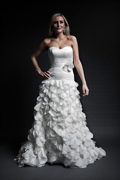 2013-wedding-dresses-designer-angel-rivera-victoria-collection-joan_front-full_
