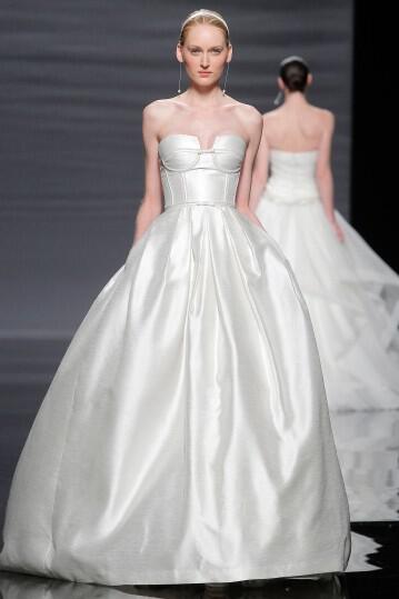wedding-dresses-rosa-clara-collection-spring-2014_20