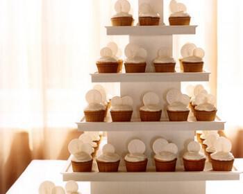 cupcakes tourta gamo 20 350x280 - Cupcakes….η εναλλακτική τούρτα για το γάμο σας!