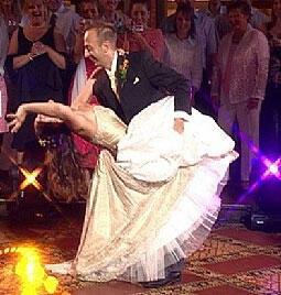 xoros gamos figura - Δημοφιλέστεροι χοροί για γαμήλιες φιγούρες