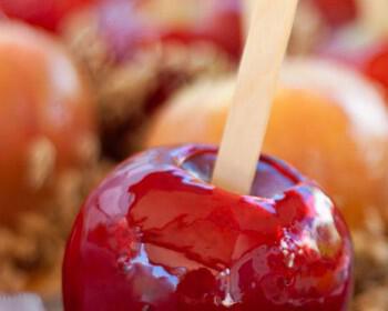 Candy Apples 350x280 - Καραμελωμένο μηλαράκι… τέλειο γλυκάκι να συνοδεύσει τη μπομπονιέρα!