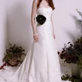 Stuart Parvin bridal shot 02 0154 160x160 - Νυφικά Φορεματα 2012 Stewart Parvin Collection Ανοιξη Καλοκαίρι 2012