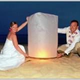small wedding ideas sky lanterns 160x160 - Αιωρούμενα φανάρια… ένα μοναδικό θέαμα στο γάμο σας!