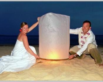 small wedding ideas sky lanterns 350x280 - Αιωρούμενα φανάρια… ένα μοναδικό θέαμα στο γάμο σας!
