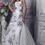 61 160x160 - Νυφικά Φορεματα με prints Η νέα τάση στα νυφικά Φορεματα για το 2012