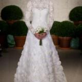 oscar de la renta wedding dress spring 2011 22e32  detail 160x160 - Νυφικά Φορεματα 2012 με κλειστό λαιμό