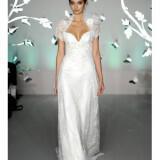 wd107284 sp12 tke VAL3557 xl 160x160 - Bridal Fashion Week 2012  Τα καλύτερα Sheath νυφικά Φορεματα