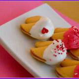 Fortune Cookies kerasma gamo 7 160x160 - Fortune Cookies Τα μπισκότα τύχης παίρνουν μια άλλη μορφή και γίνονται μια νέα μόδα στο γάμο!