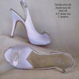 nifika papoutsia lamour 160x160 - Νυφικά παπούτσια Angela Nuran Καλοκαίρι 2012