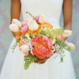 stunning wedding flowers peach coral pink green bridal bouquet  full 160x160 - Τα λουλούδια στο γάμο: Παιώνιες & Νεραγκούλες