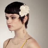 vintage inspired wedding hair accessory ivory flower with net  full carousel 160x160 - Εντυπωσιακά αξεσουάρ για τα μαλλιά της νύφης που θα μαγνητίσουν τα βλέμματα!