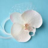 etsy wedding treasures for your handmade wedding glam feathers orchid bridal hair accessory  full carousel 160x160 - Φτερά και Πούπουλα…δώστε στο γάμο σας άλλο «αέρα»!