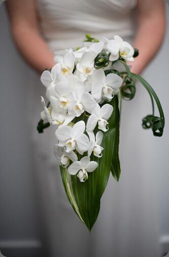nifiki anthodesmi 5 - Χειμωνιάτικα λουλούδια για το νυφικό μπουκέτο