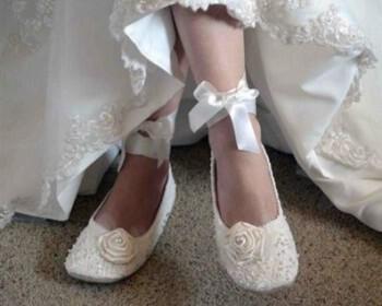 flat nifika papoutsia 4 350x280 - 5 flat παπούτσια για τη νύφη