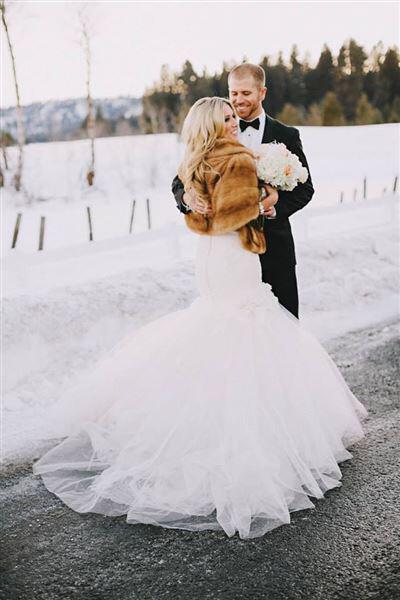 gouna gia nifi 3 - Φορέστε γούνα στον χειμωνιάτικο γάμο σας