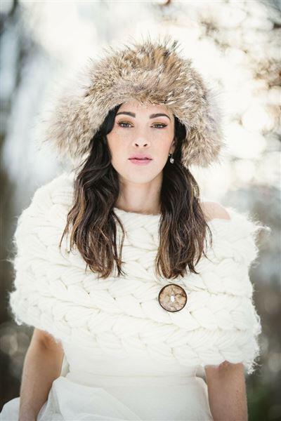 gouna gia nifi 4 - Φορέστε γούνα στον χειμωνιάτικο γάμο σας