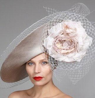 treacey8 - Το καπέλο της νύφης