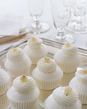 cupcakes tourta gamo 2 - Cupcakes….η εναλλακτική τούρτα για το γάμο σας!