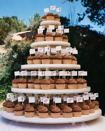 cupcakes tourta gamo 8 - Cupcakes….η εναλλακτική τούρτα για το γάμο σας!